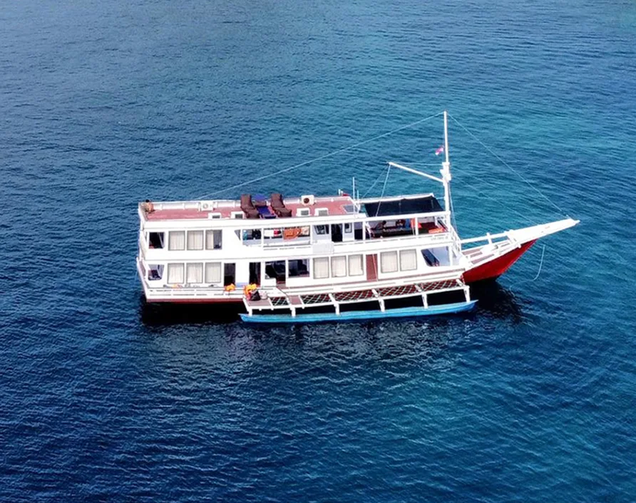 Komodo Superior Boat SBKT-102 Luxury Phinisi