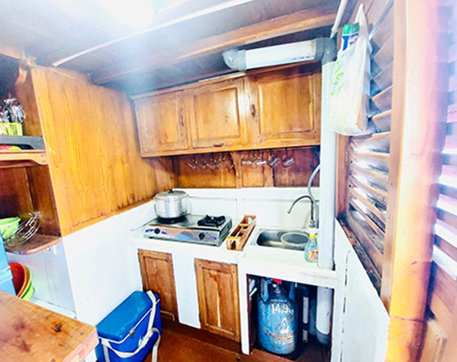 Superior Boat Komodo Tours