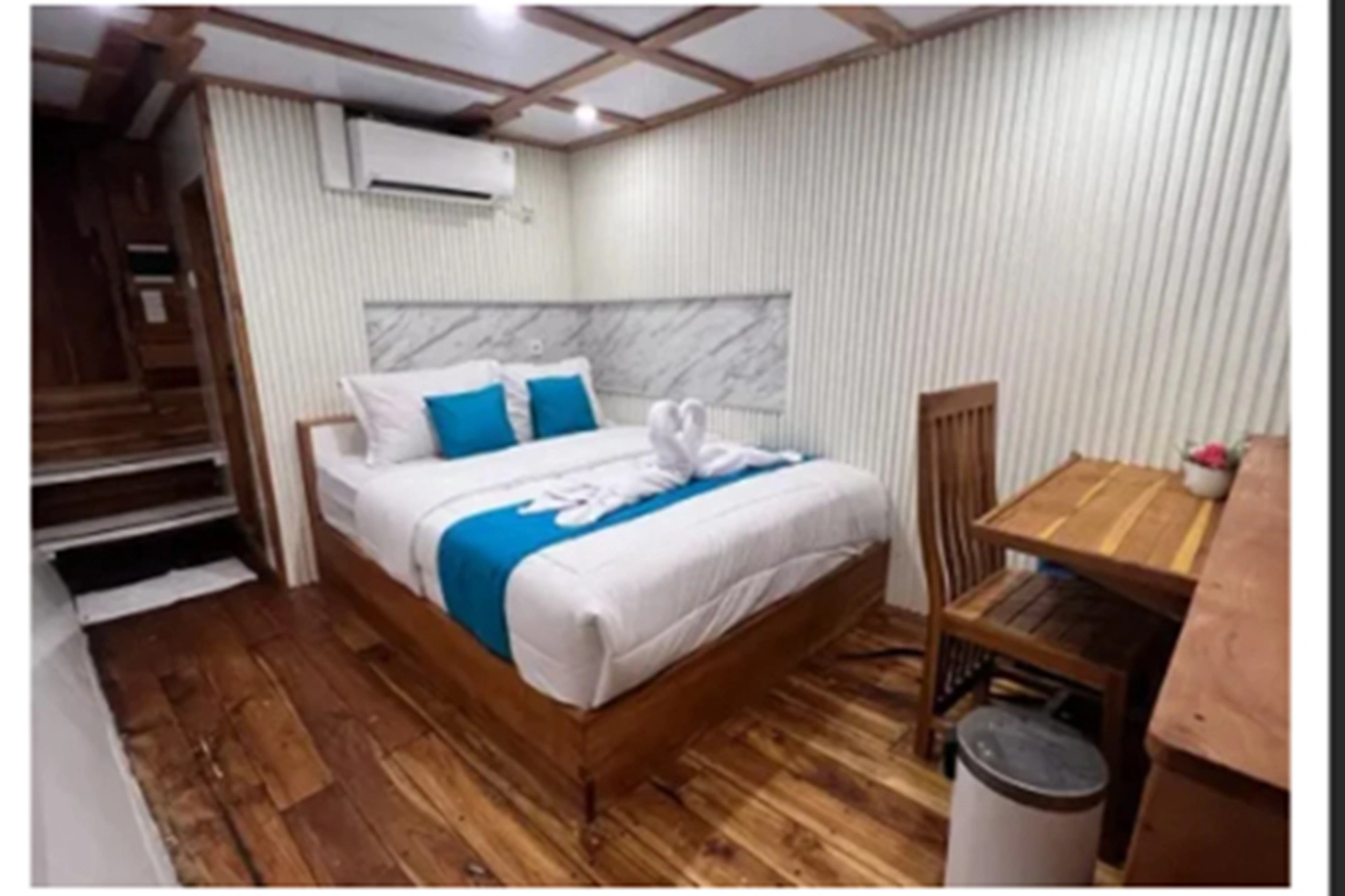 Superior Boat Komodo Tours