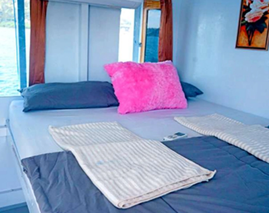 Superior Boat Komodo Tours