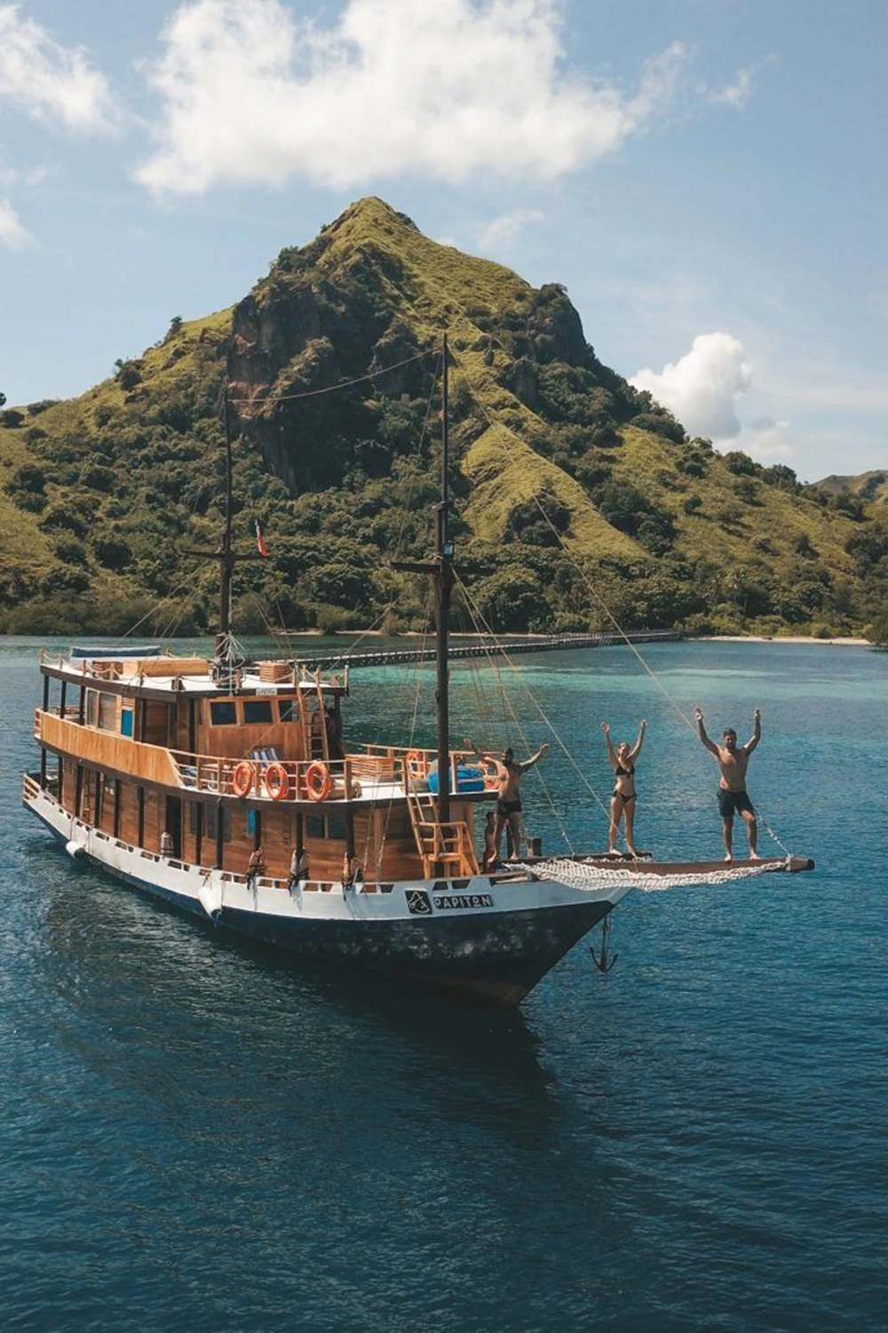 Phinisi Komodo Tours